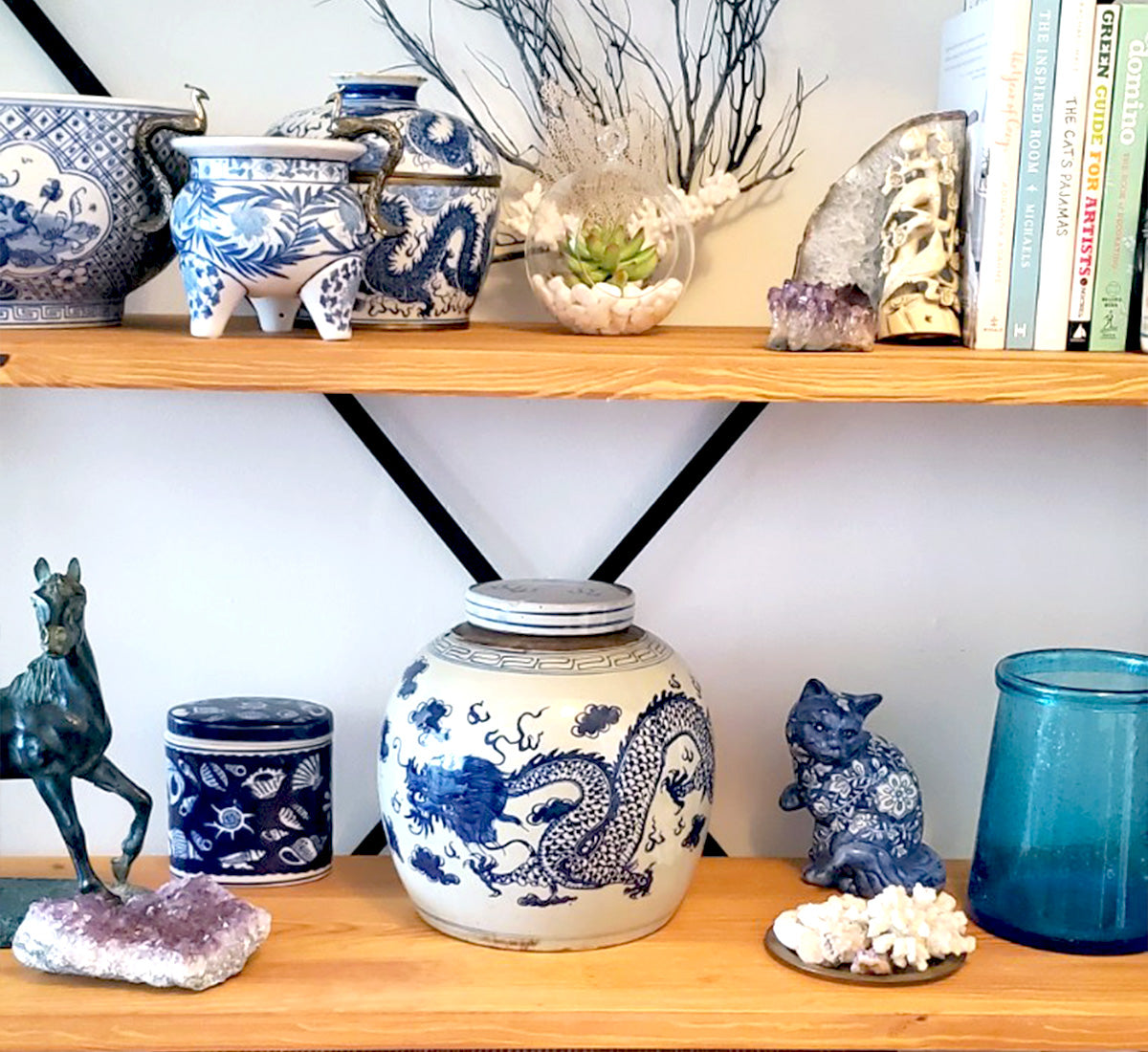 Blue & White Chinoiserie Handpainted Shell Jar